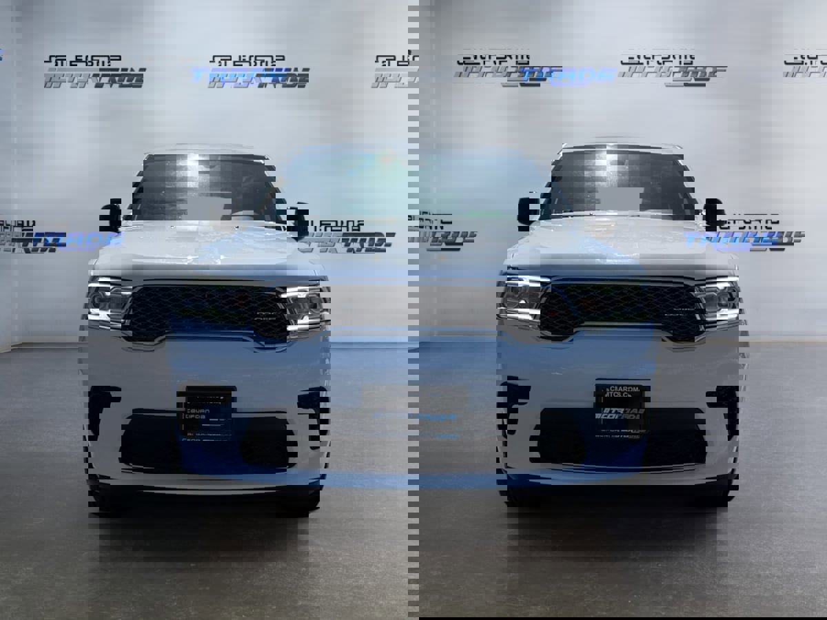 Used 2024 Dodge Durango SXT image 2