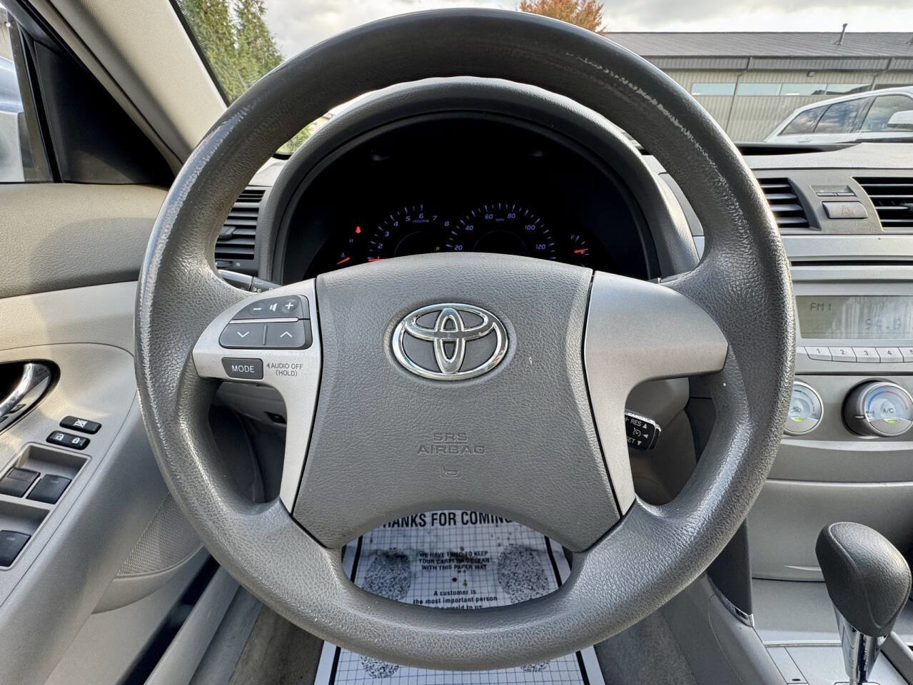 Used 2010 Toyota Camry LE image 15