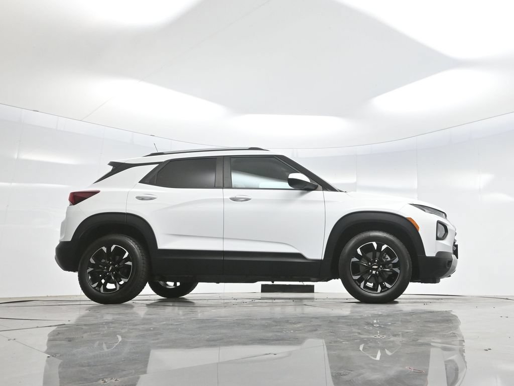 Used 2023 Chevrolet TrailBlazer LT FWD image 53