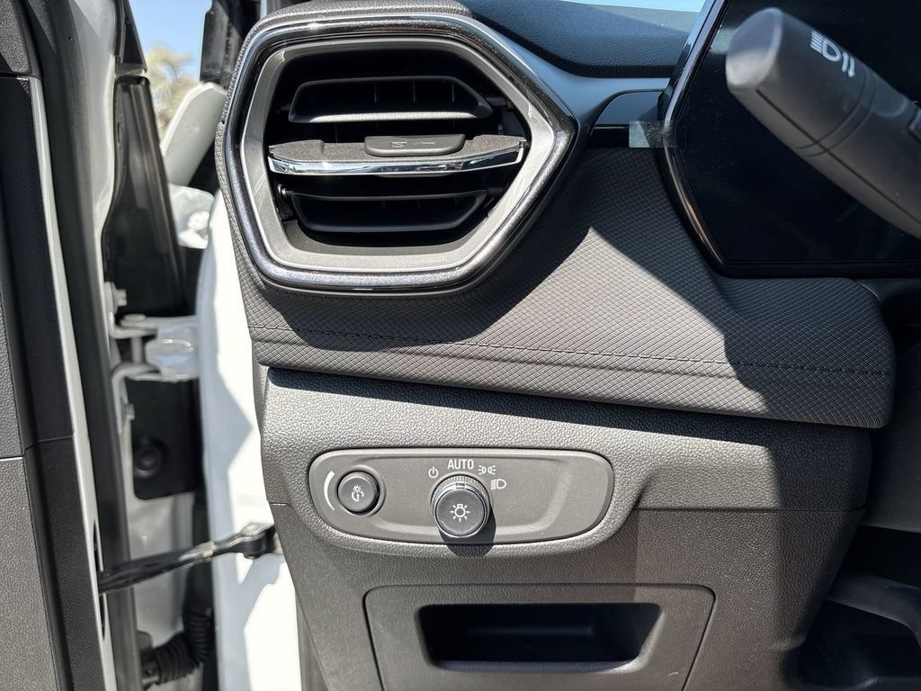 Certified 2026 Chevrolet TrailBlazer LS AWD/4WD image 21