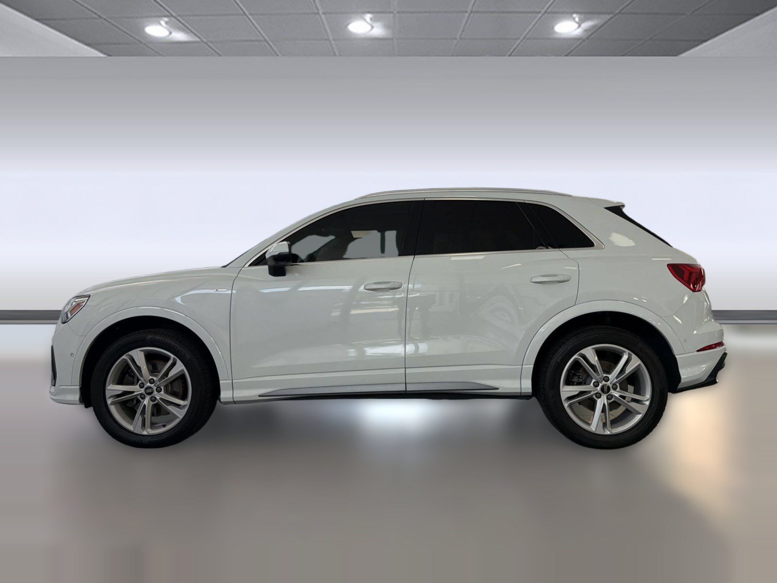 Used 2021 Audi Q3 2.0T Premium Plus w/ Premium Plus Package AWD/4WD image 2