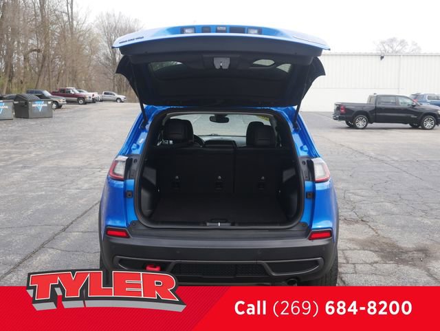 Used 2021 Jeep Cherokee Trailhawk image 19