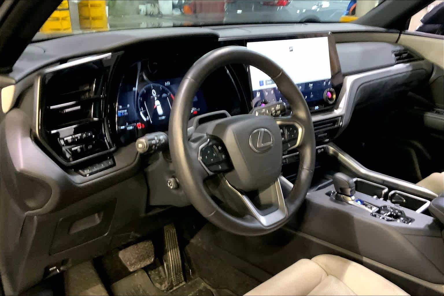 Certified 2025 Lexus TX 350 AWD w/ Technology Package image 18