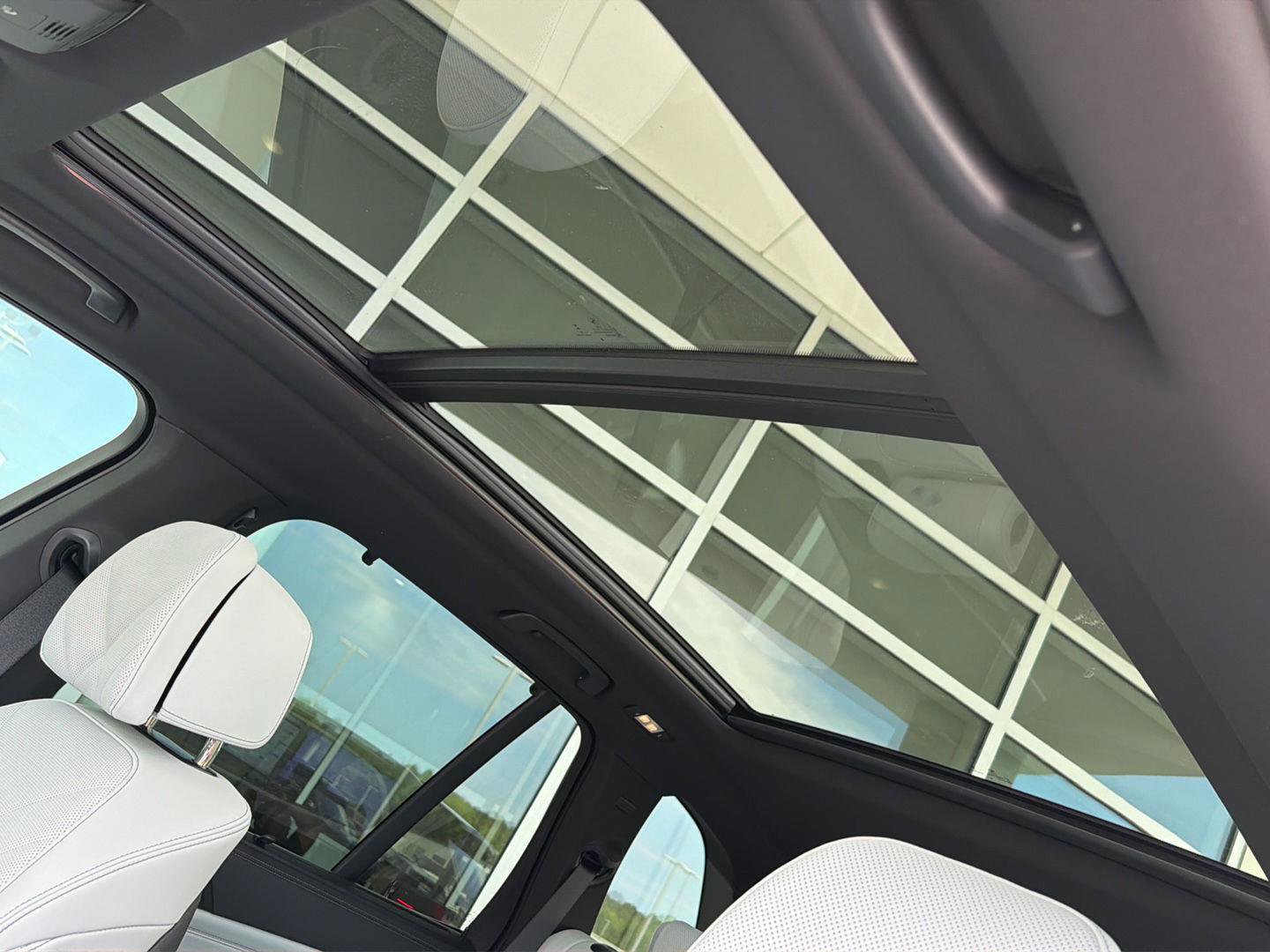 New 2026 BMW X5 sDrive40i RWD image 32