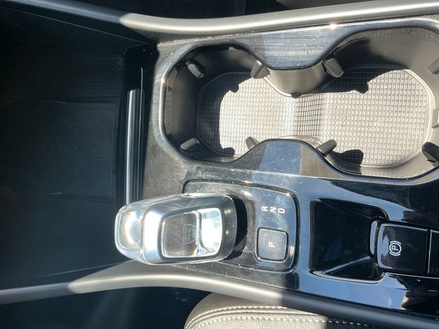 Used 2023 Volvo XC40 B5 Ultimate w/ Protection Package Premier AWD/4WD image 24