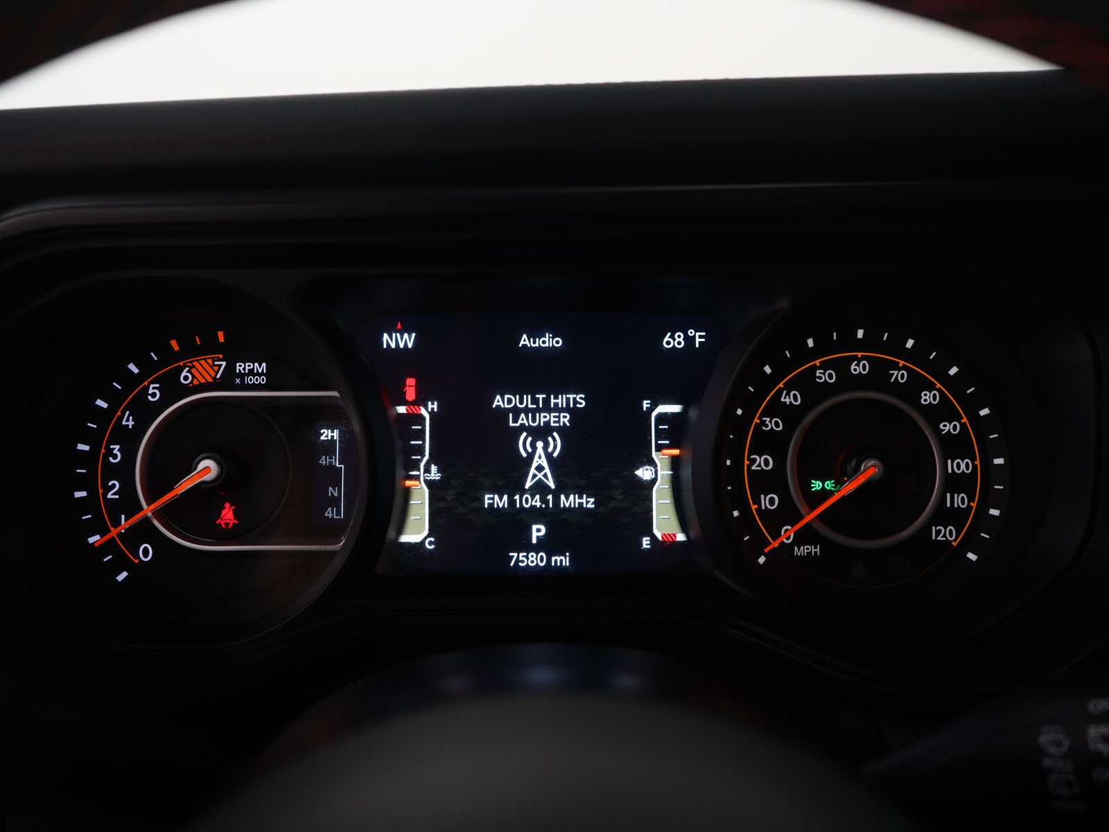 Used 2024 Jeep Wrangler Unlimited Rubicon w/ Convenience Group AWD/4WD image 27