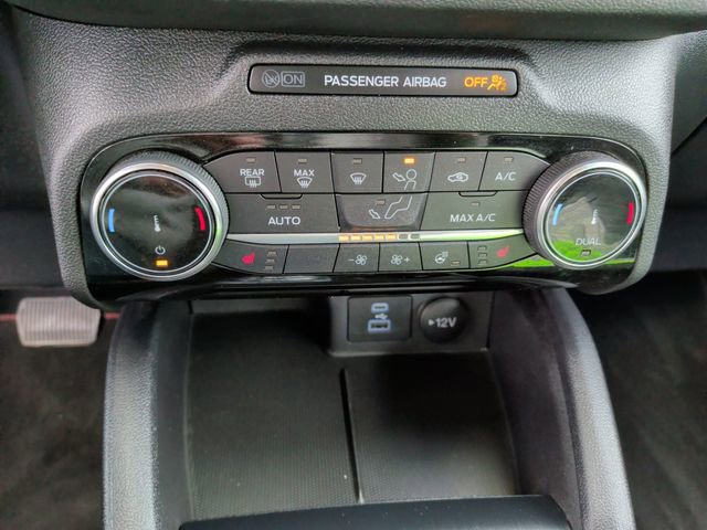 Certified 2022 Ford Escape SEL w/ SEL Stealth AWD Package image 21