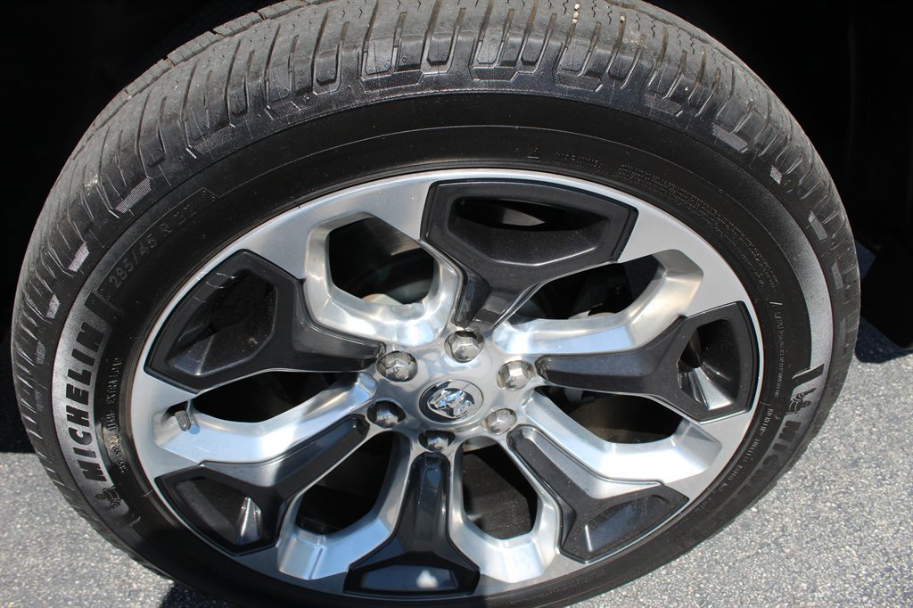 Used 2022 RAM 1500 Limited AWD/4WD image 16