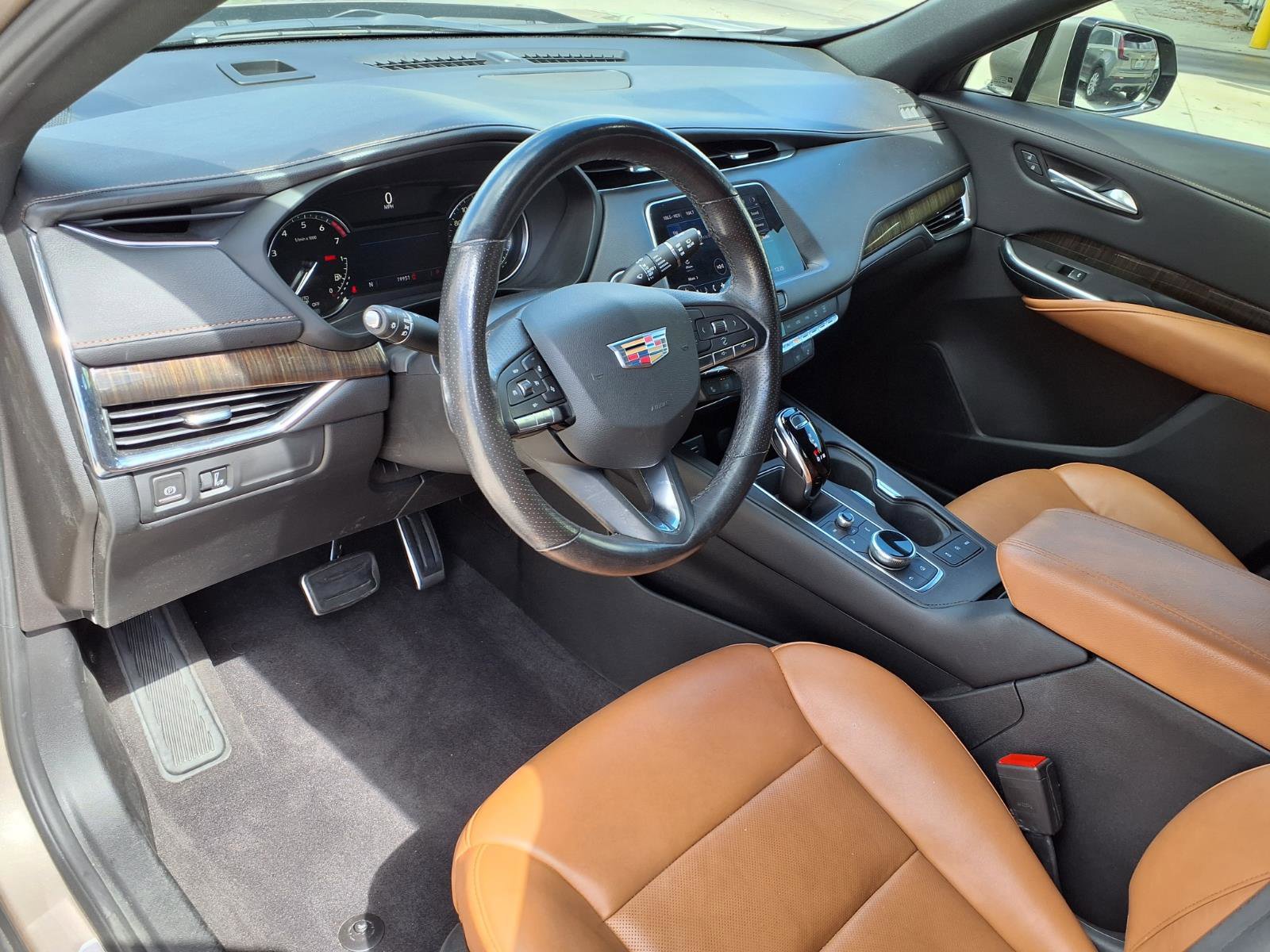 Used 2023 Cadillac XT4 Sport image 18