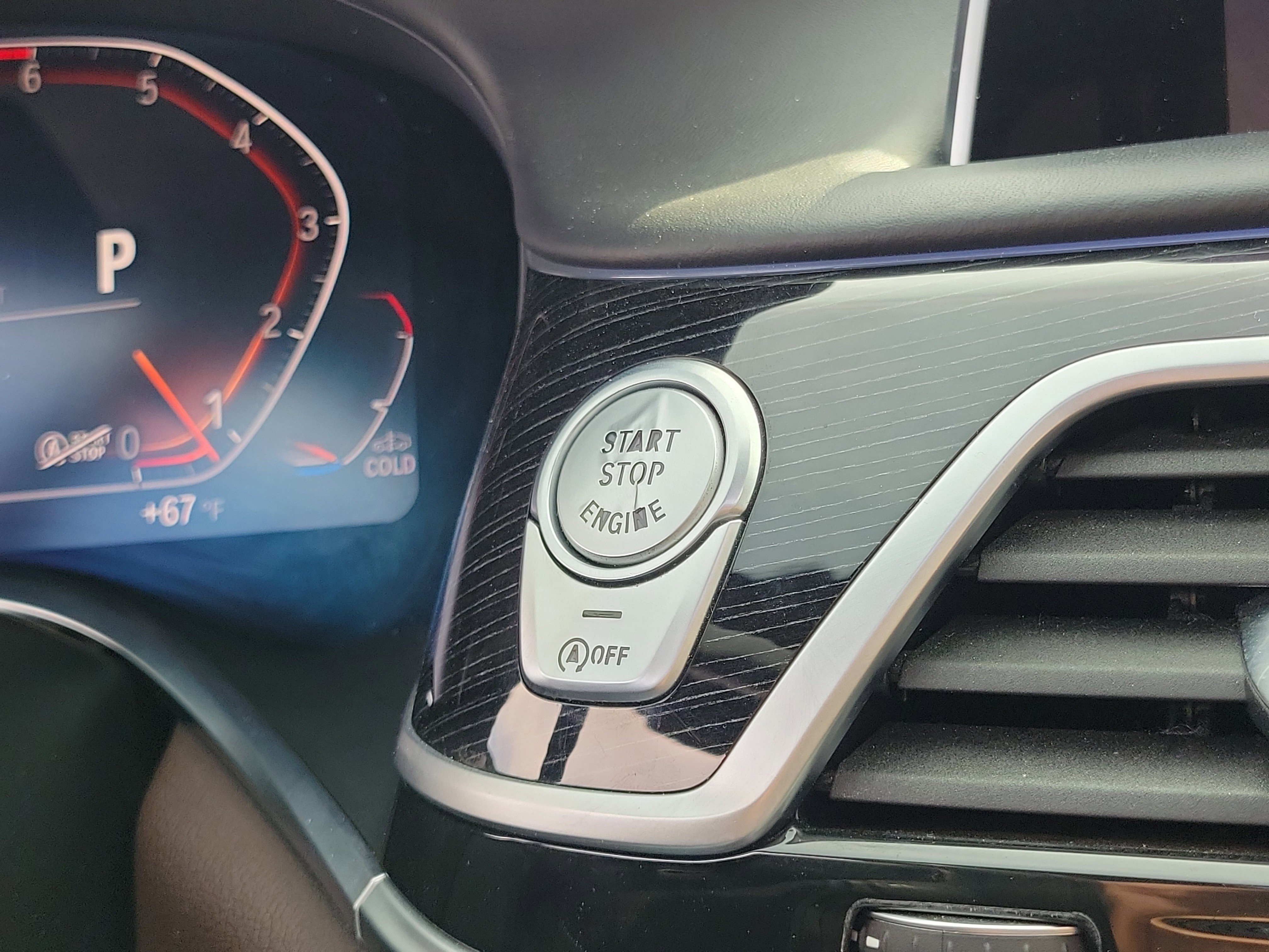 Used 2020 BMW 750i xDrive w/ Executive Package image 28