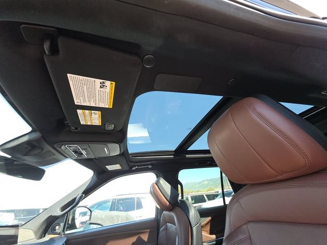 Used 2025 Lincoln Navigator Reserve AWD/4WD image 14
