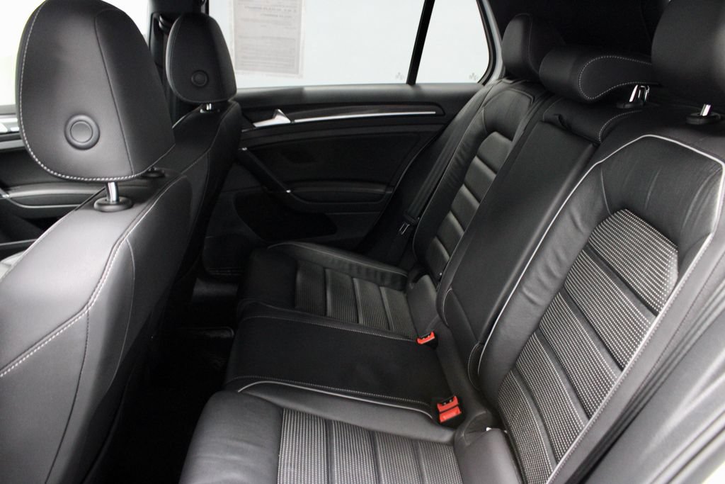 Used 2019 Volkswagen Golf R 4-Door AWD/4WD image 23