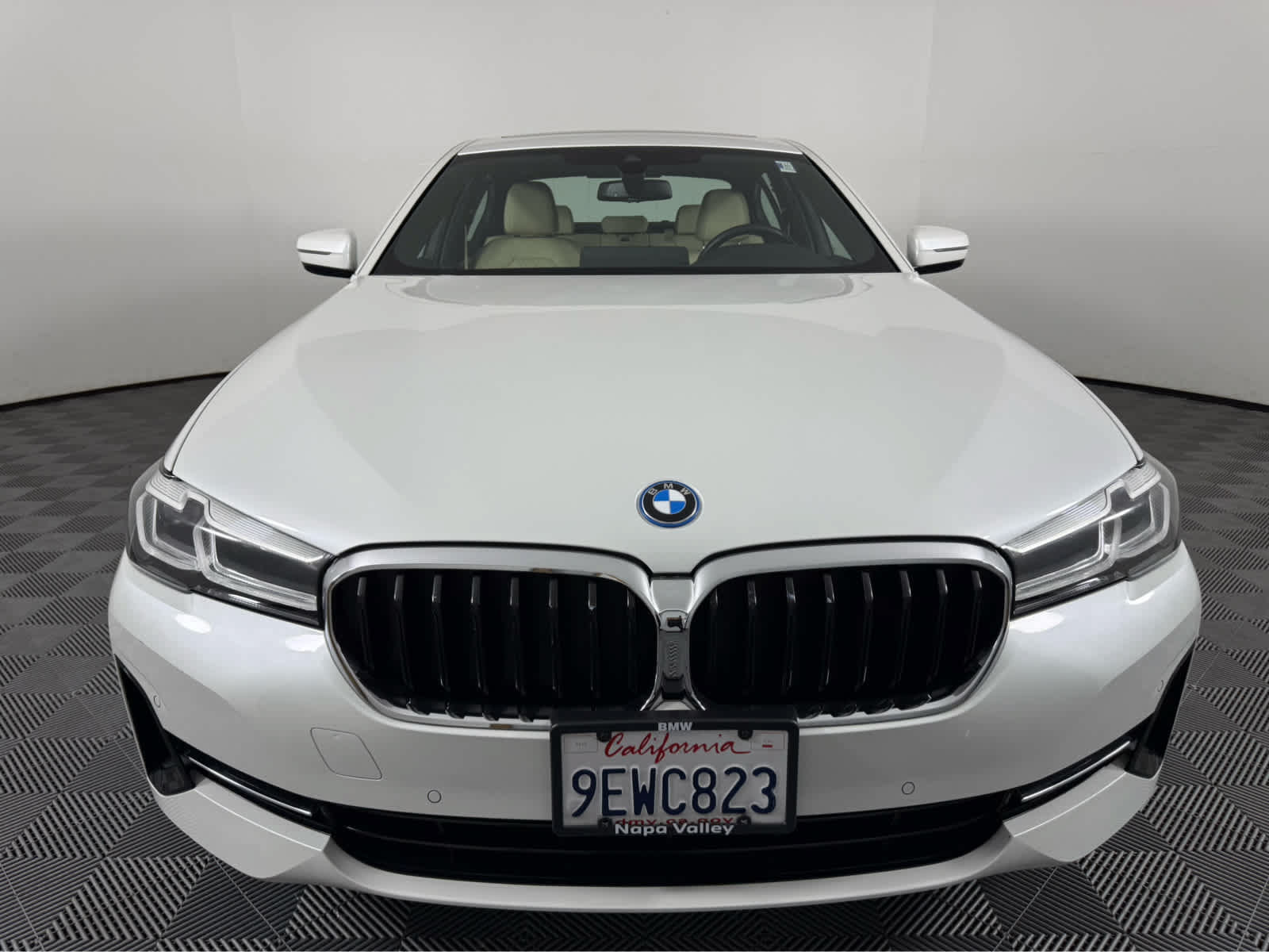 Used 2023 BMW 530e xDrive w/ Convenience Package AWD/4WD image 8