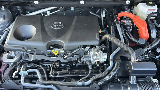 Used 2025 Toyota RAV4 LE AWD/4WD image 34
