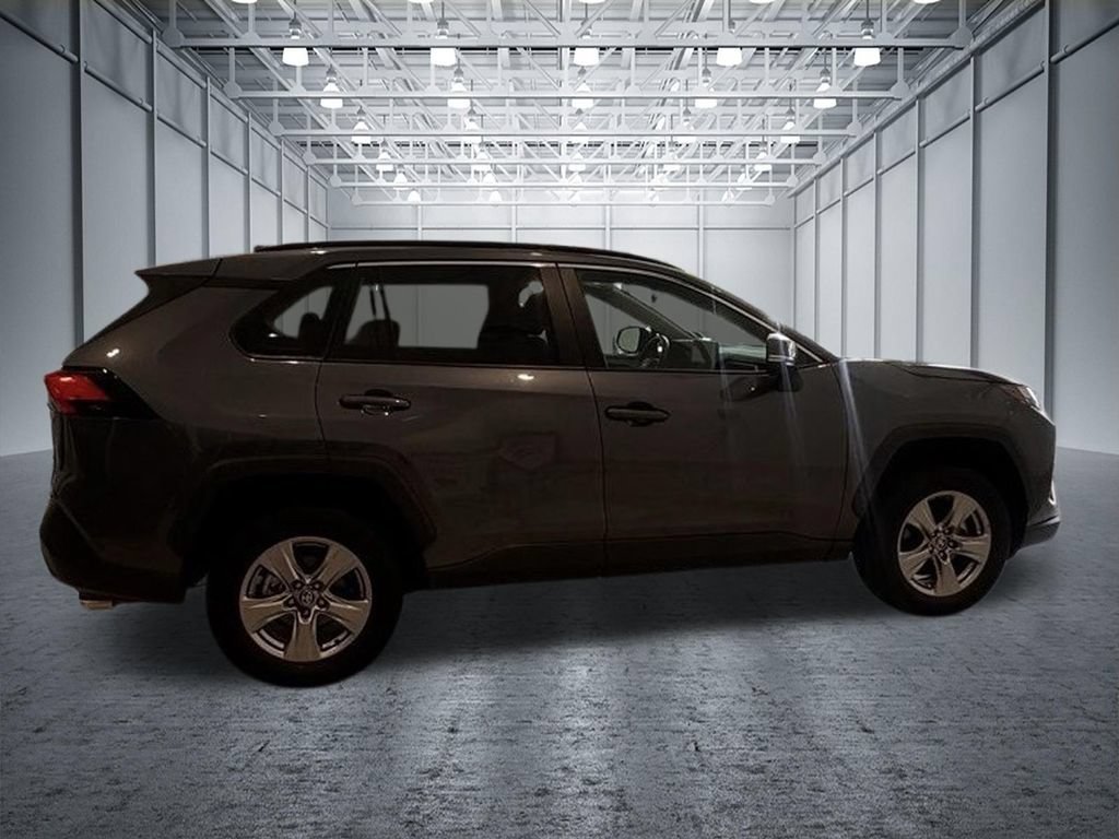 Used 2025 Toyota RAV4 XLE w/ Weather Package AWD/4WD image 27