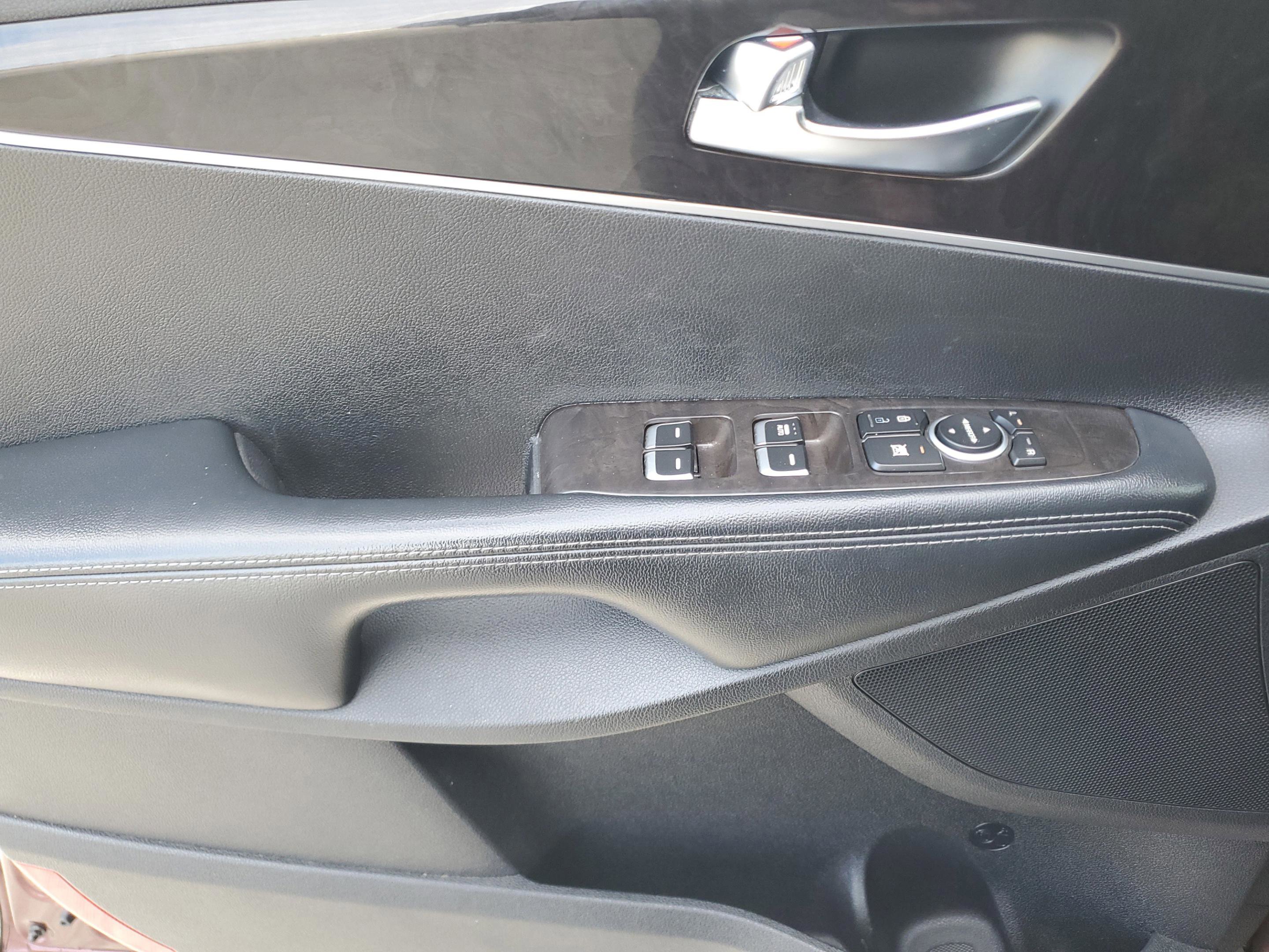 Certified 2017 Kia Sorento LX image 15