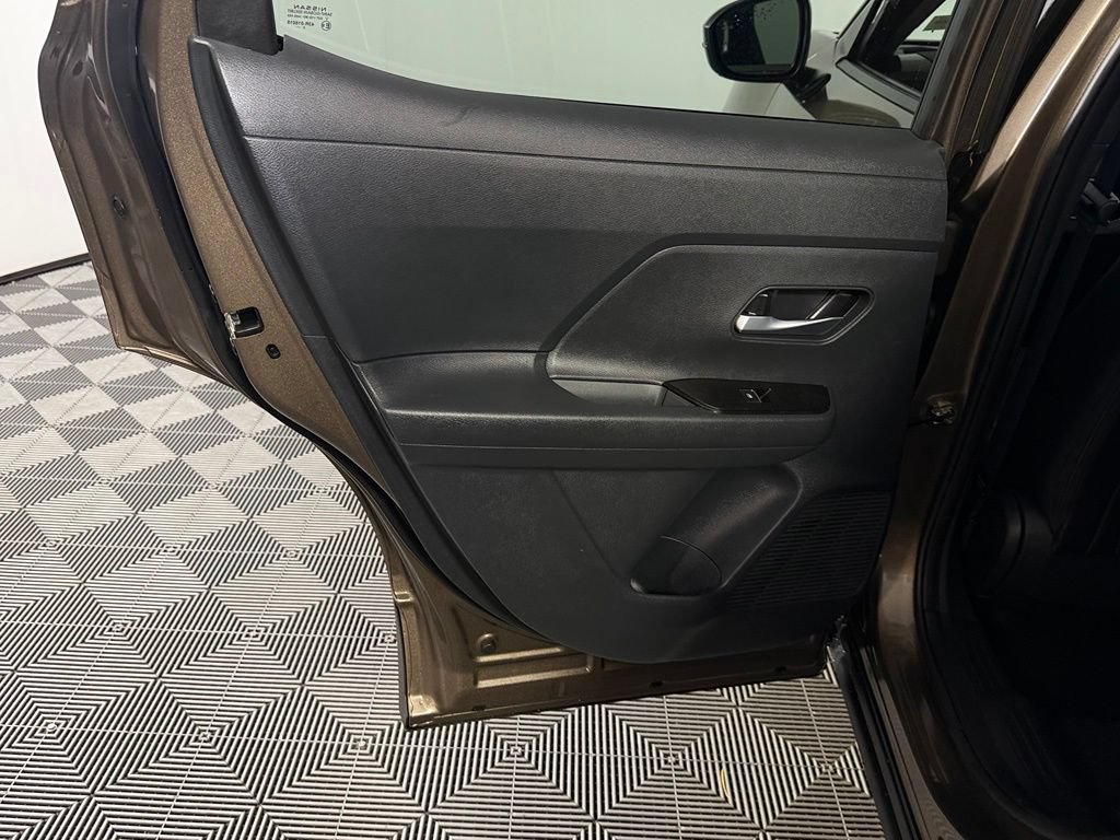 Used 2026 Nissan Kicks SR w/ Cold Weather Package FWD image 24