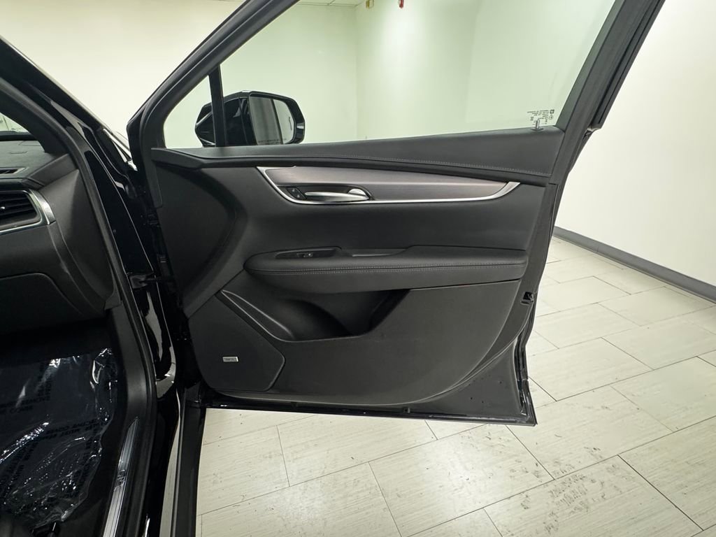 Used 2023 Cadillac XT5 Luxury image 13