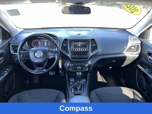 Used 2020 Jeep Cherokee Latitude w/ Cold Weather Group AWD/4WD image 19