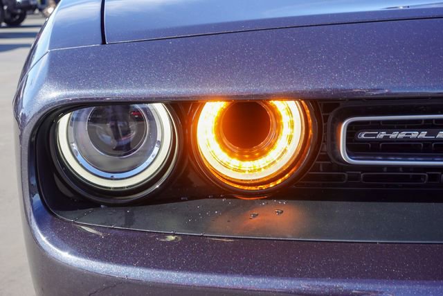 Used 2017 Dodge Challenger R/T image 5