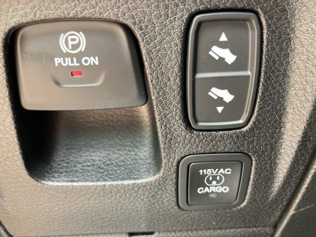 Used 2025 RAM 1500 Limited AWD/4WD image 23