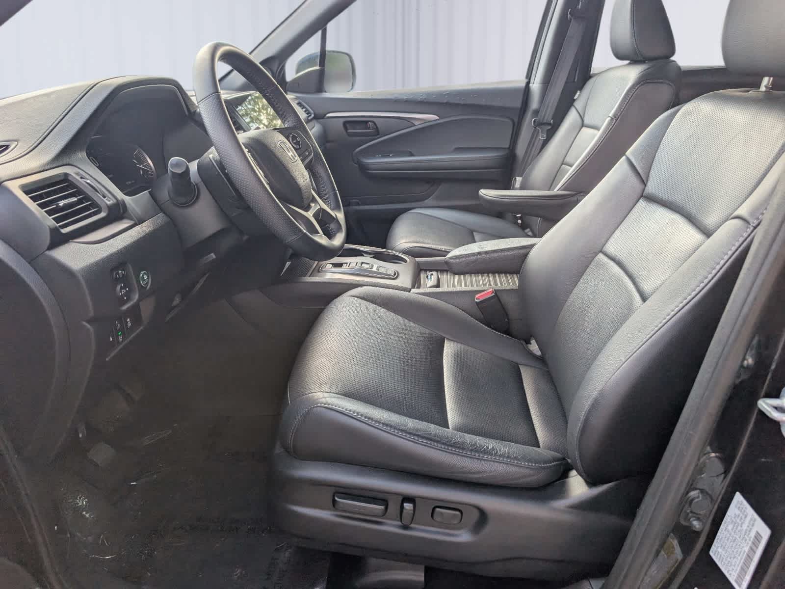 Used 2023 Honda Passport EX-L image 17