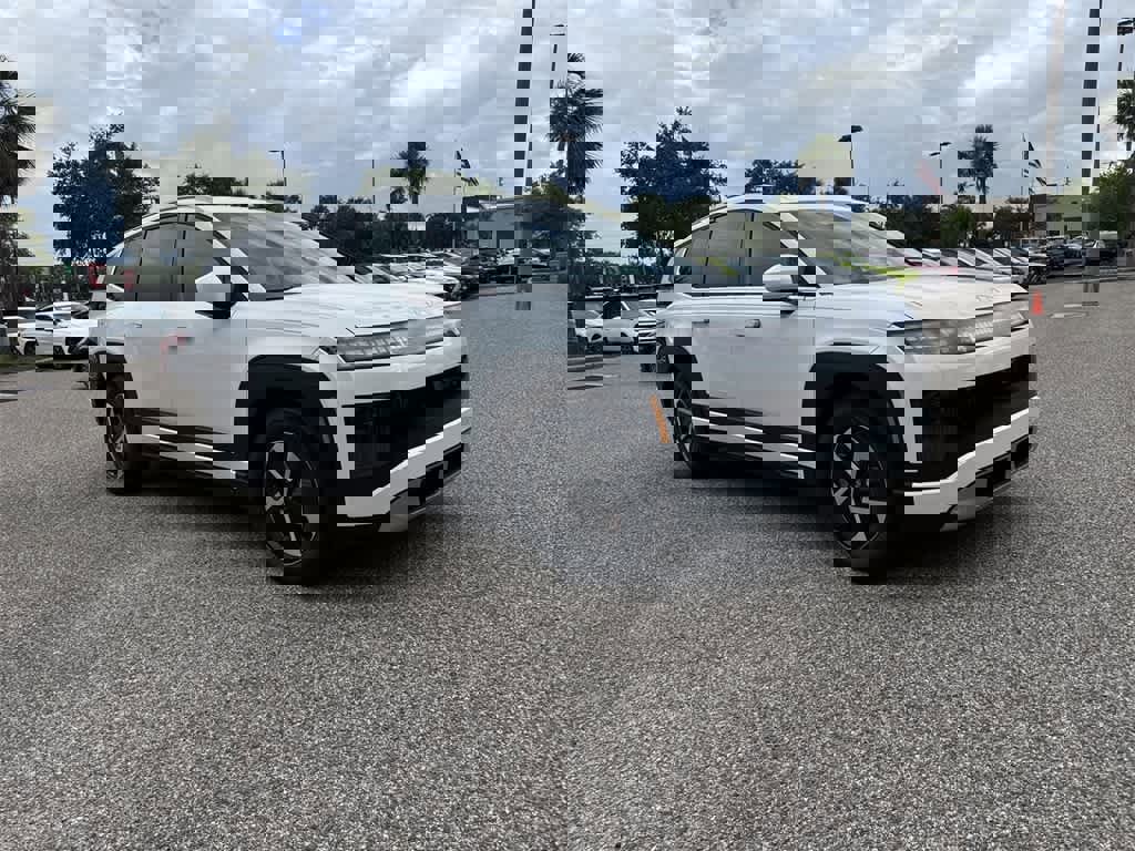 New 2026 Hyundai Ioniq 9 SE image 8