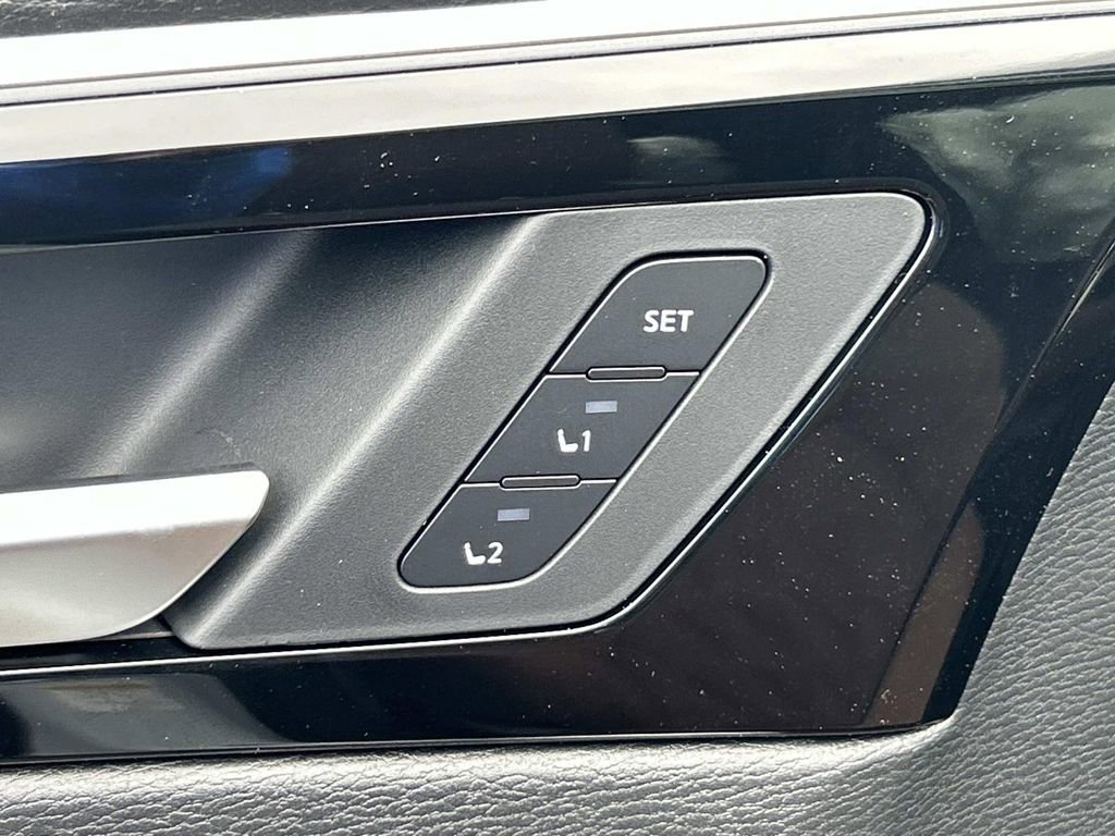 New 2026 Mitsubishi Outlander SEL image 24