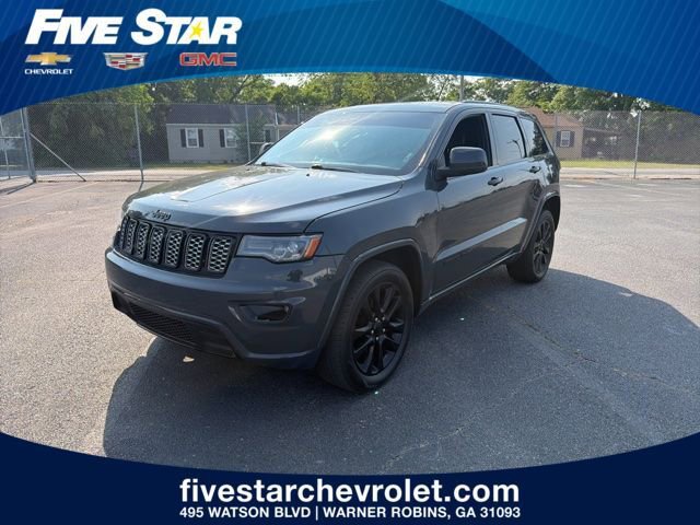 Used 2018 Jeep Grand Cherokee Altitude image 1