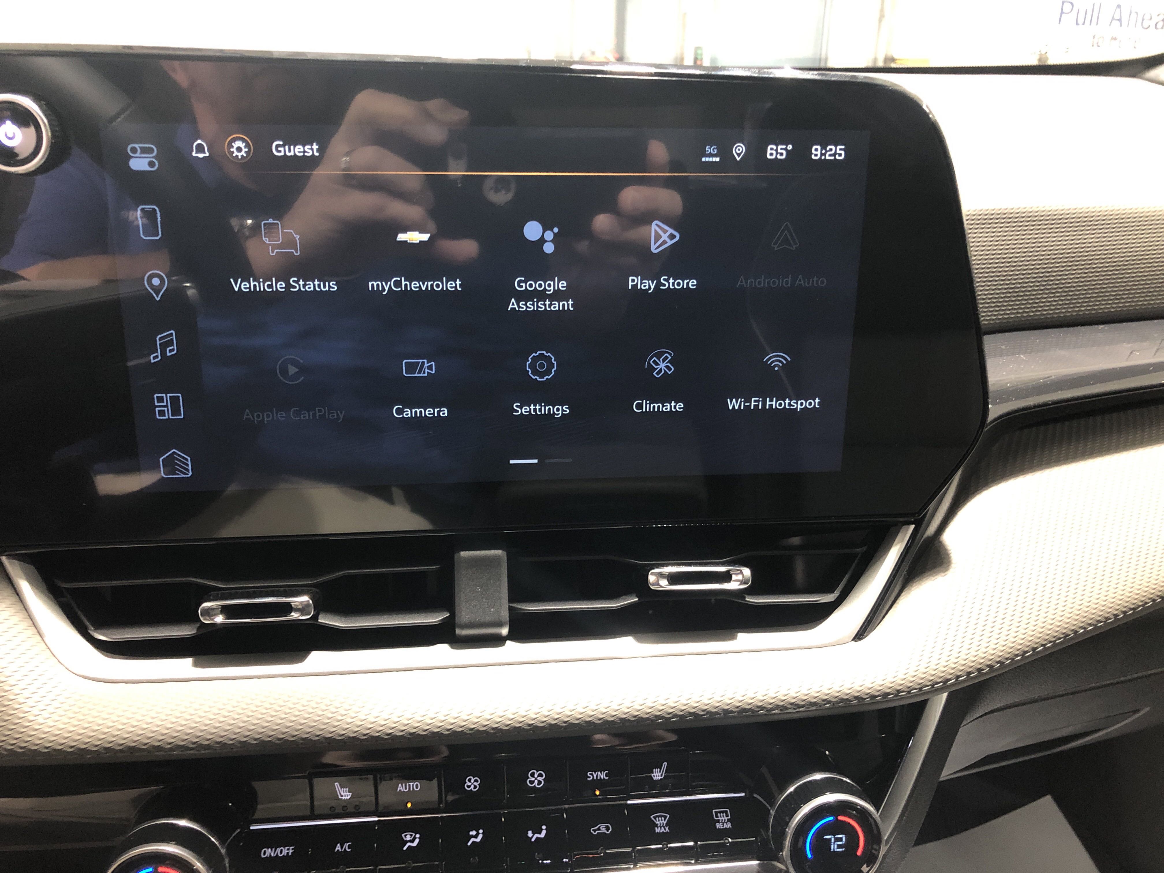 New 2026 Chevrolet Equinox LT w/ Convenience Package II image 15
