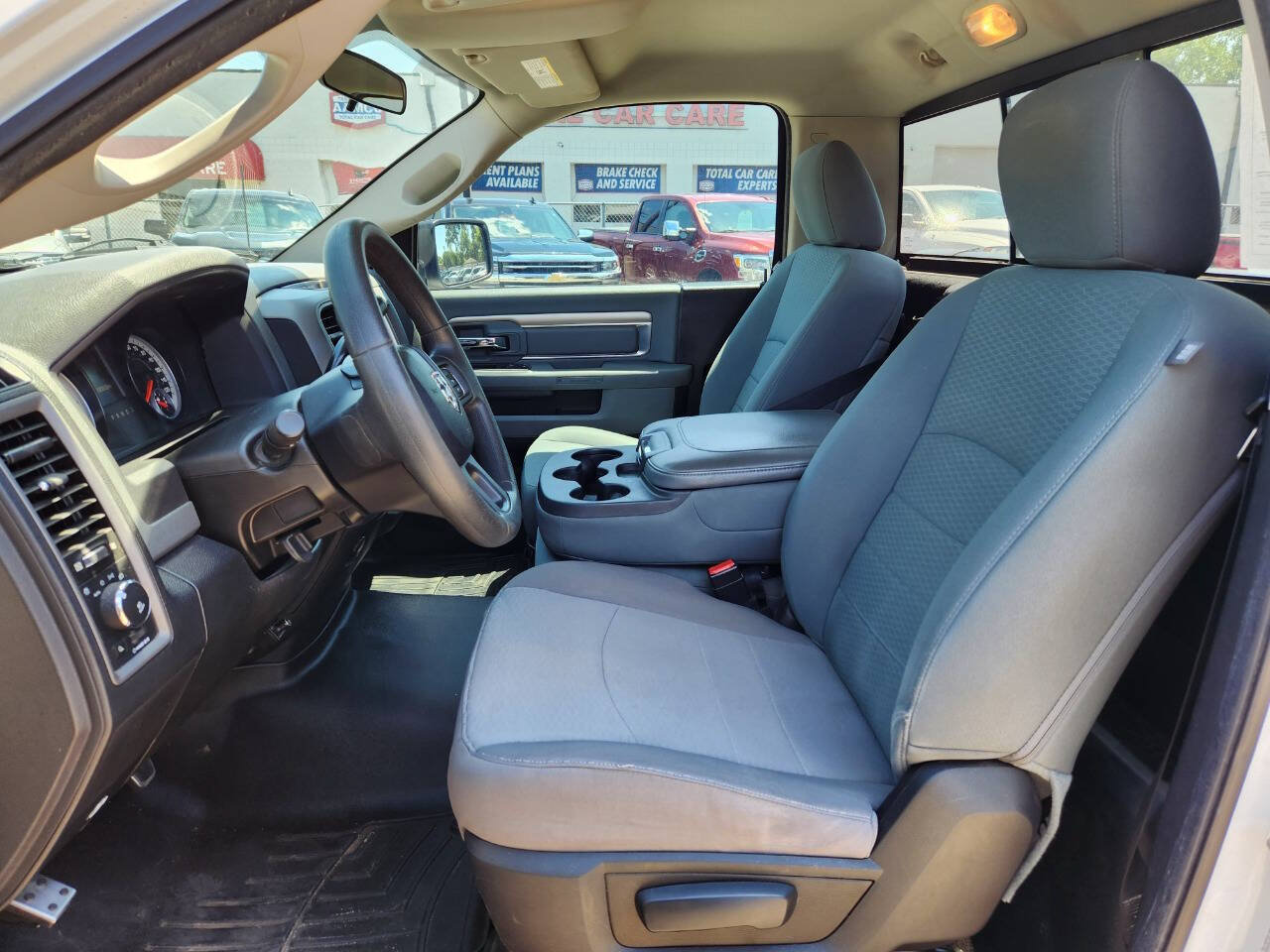 Used 2014 RAM 1500 Express RWD image 12
