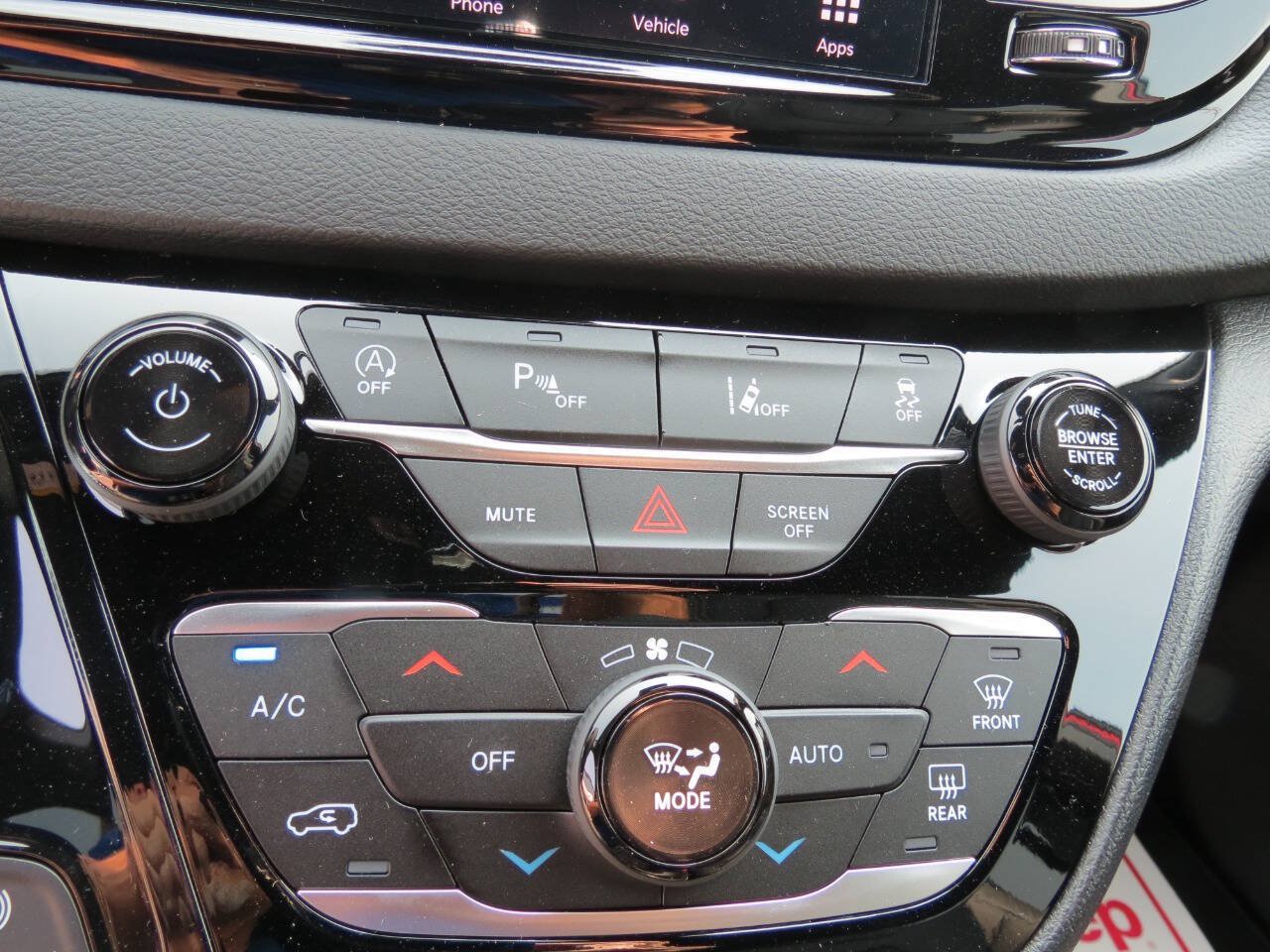 New 2026 Chrysler Voyager LX FWD image 22