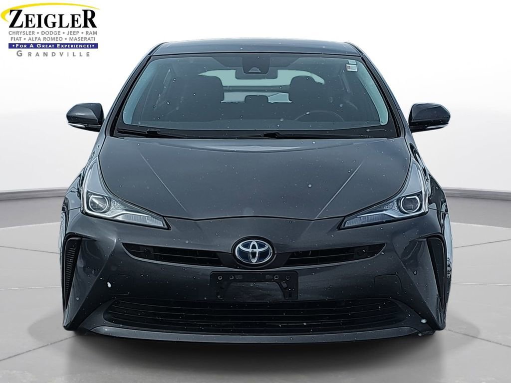 Used 2019 Toyota Prius L Eco image 2