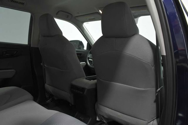 Used 2022 Toyota Highlander L image 13