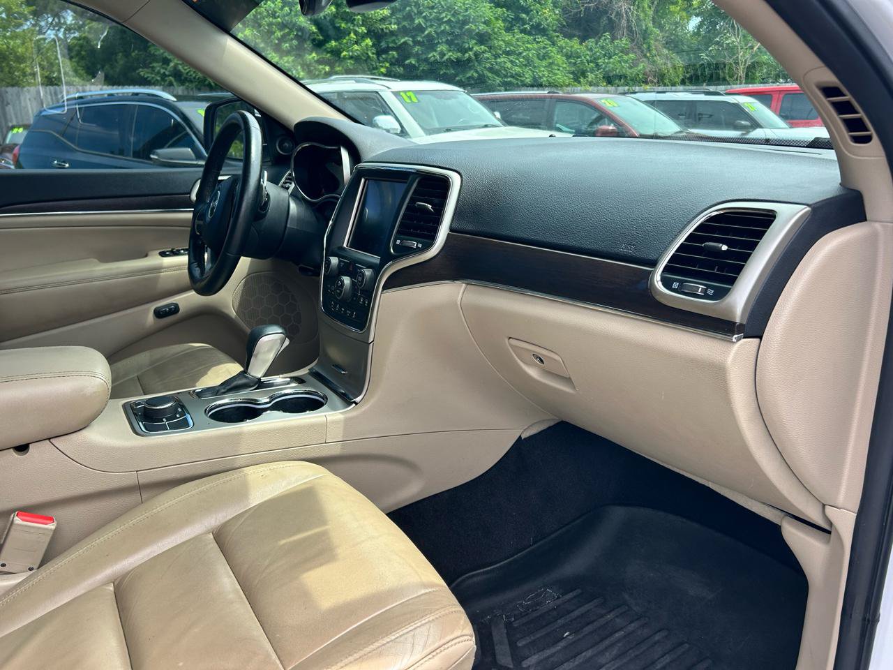 Used 2017 Jeep Grand Cherokee Limited w/ Trailer Tow Group IV AWD/4WD image 8