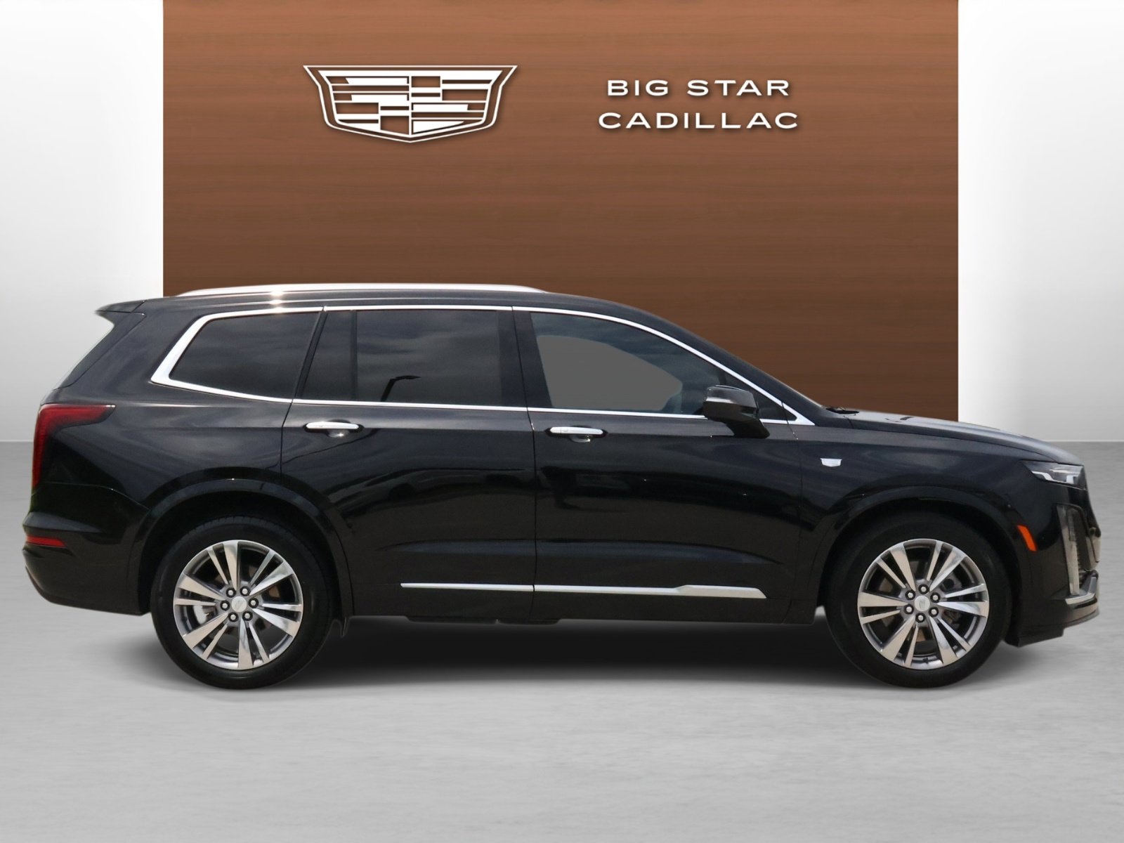 Used 2024 Cadillac XT6 Premium Luxury FWD image 6