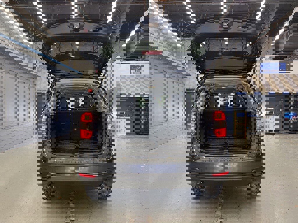 Used 2016 Subaru Forester 2.0XT Touring w/ Eyesight & Navigation System image 9