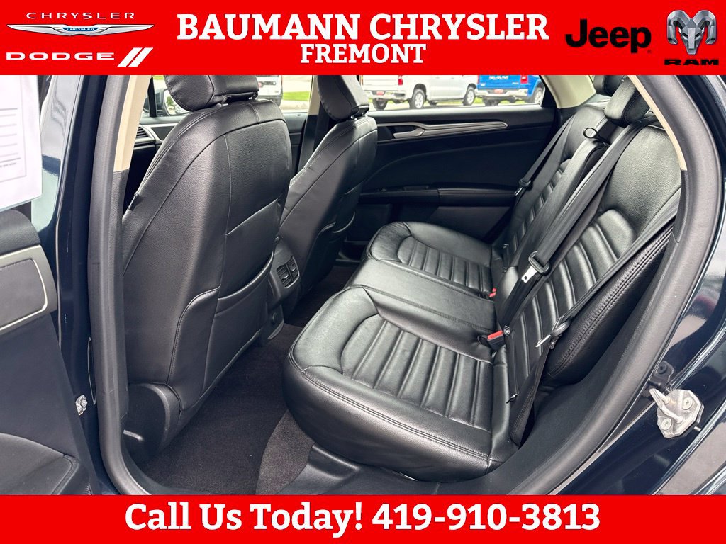 Used 2020 Ford Fusion SE AWD/4WD image 20
