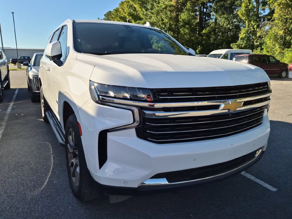 Used 2022 Chevrolet Tahoe LT w/ Luxury Package AWD/4WD image 15