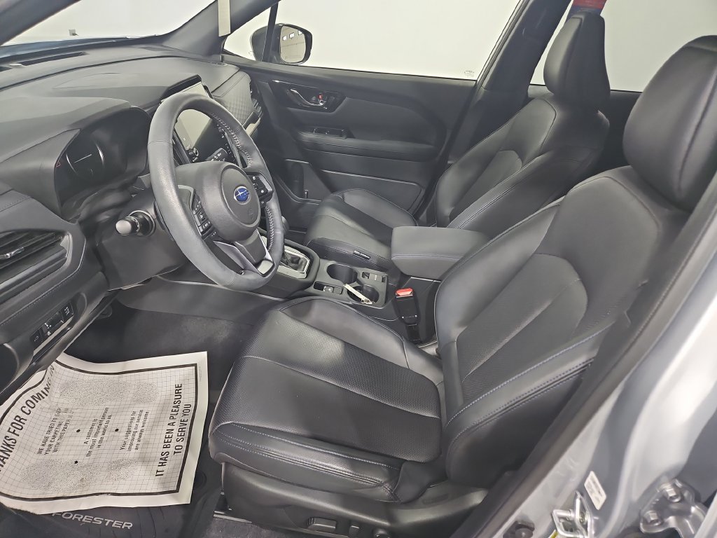 Used 2025 Subaru Forester Limited AWD/4WD image 11