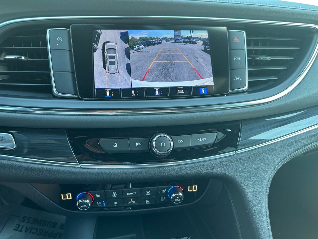 Used 2022 Buick Enclave Premium image 25