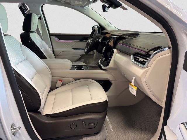 New 2026 GMC Acadia Denali w/ Super Cruise Package AWD/4WD image 16