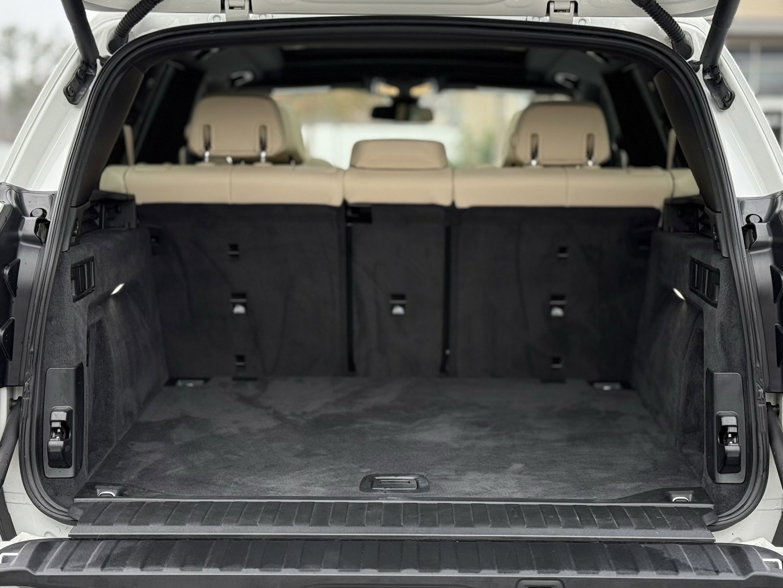 Used 2020 BMW X5 xDrive40i w/ Convenience Package image 50