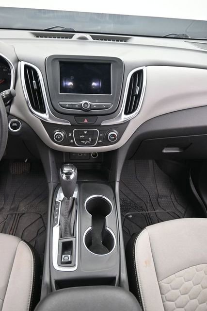 Used 2019 Chevrolet Equinox LS w/ LS Convenience Package FWD image 15