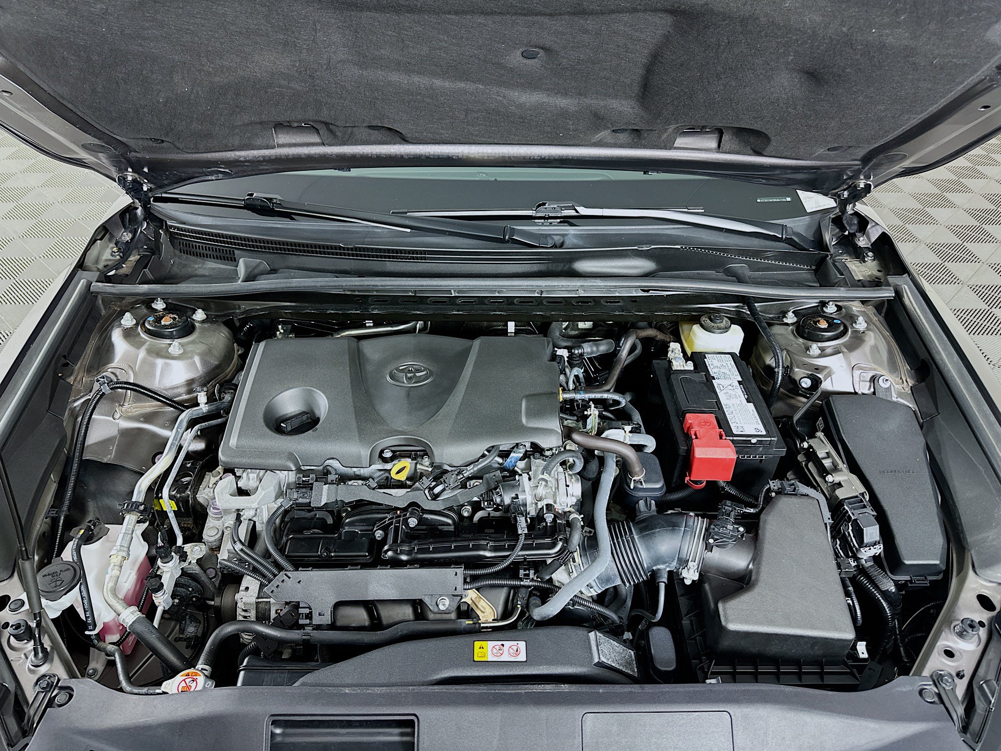 Used 2024 Toyota Camry SE FWD image 31