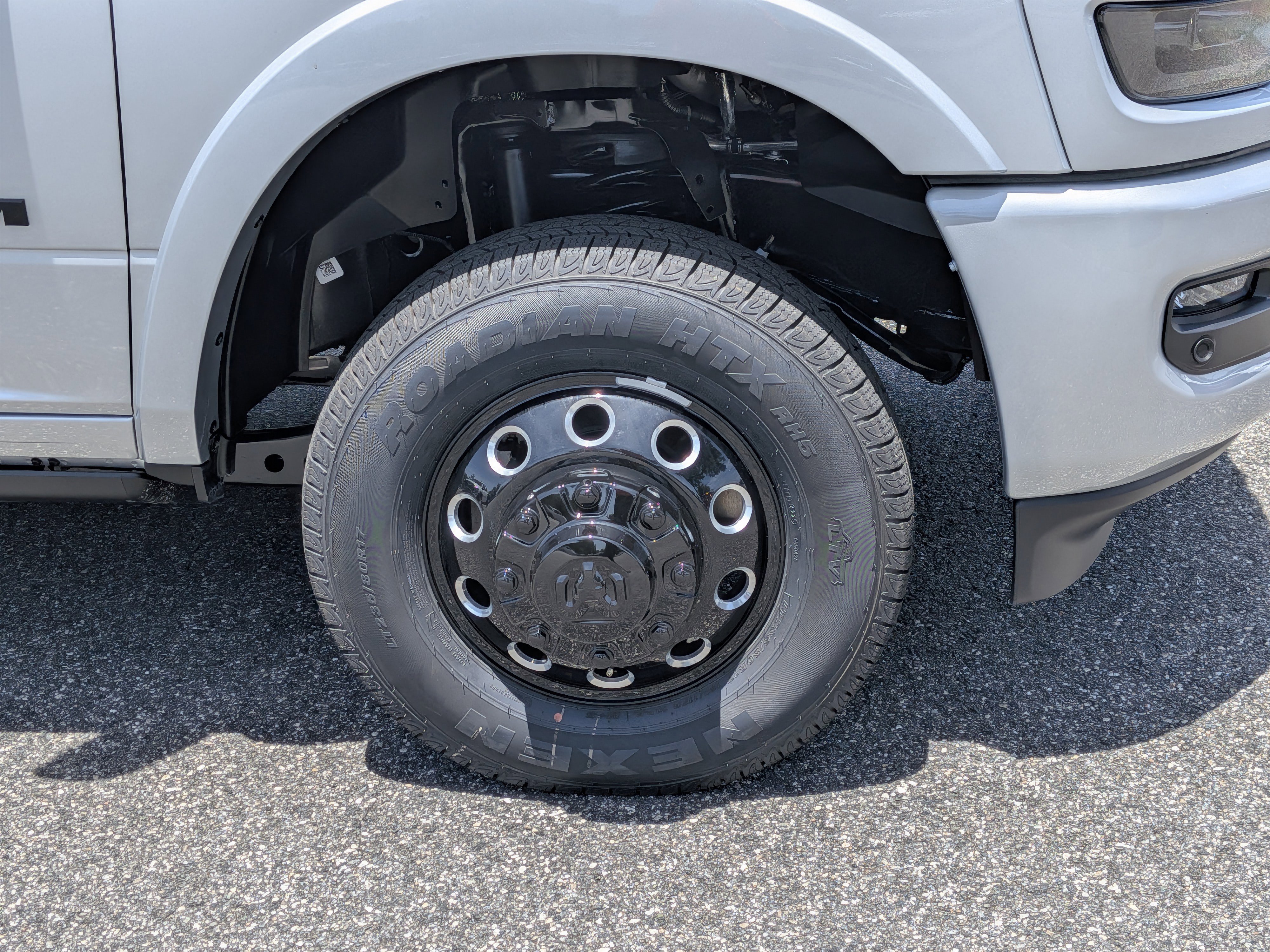 New 2026 RAM 3500 Limited AWD/4WD image 10