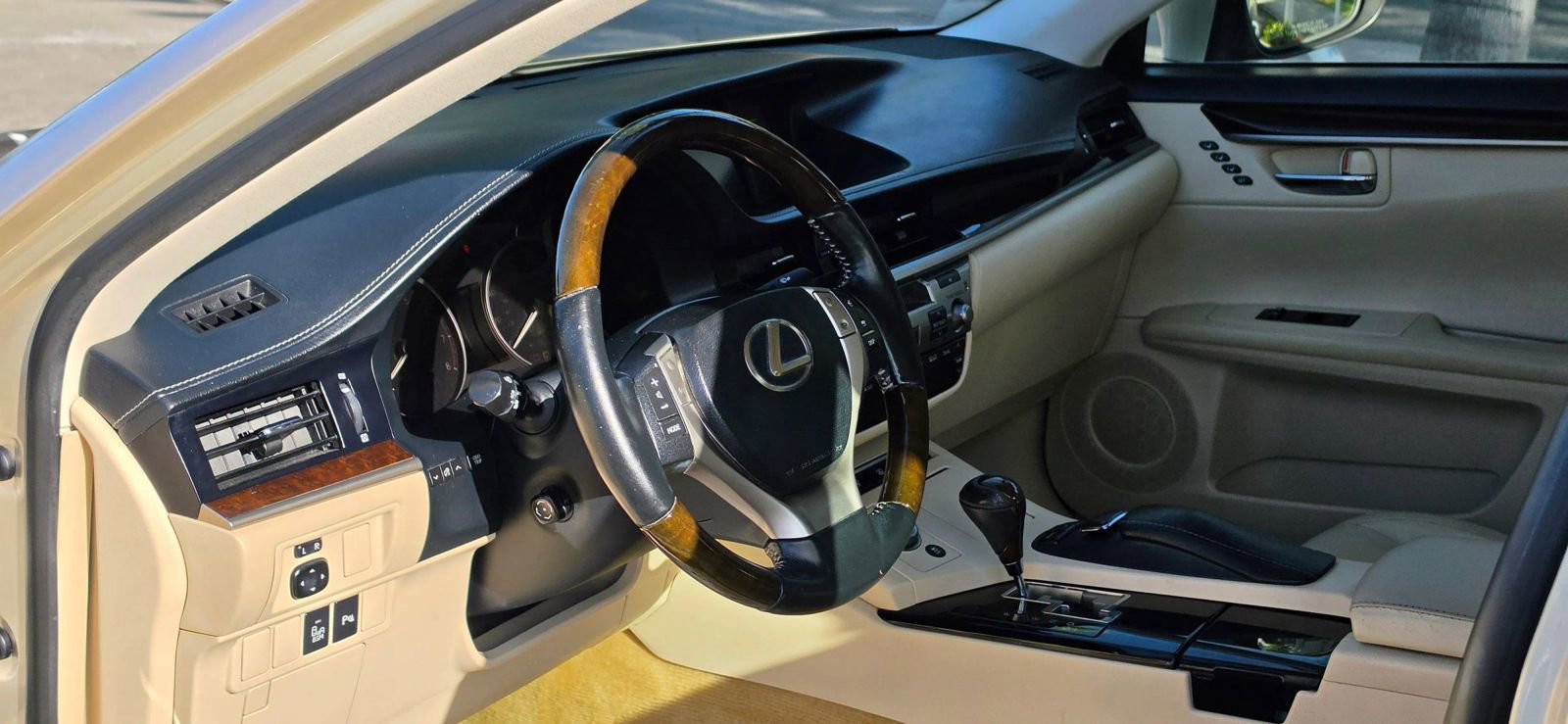 Used 2013 Lexus ES 350 FWD image 17