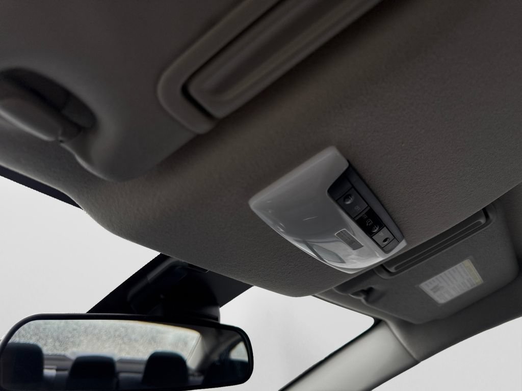 New 2025 Nissan Versa SV w/ Trunk Package FWD image 27