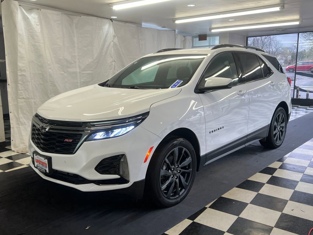 Used 2023 Chevrolet Equinox RS image 4