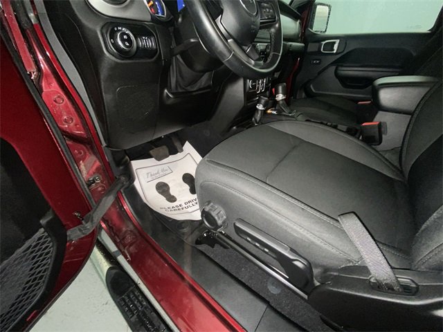 Used 2021 Jeep Gladiator Willys image 12